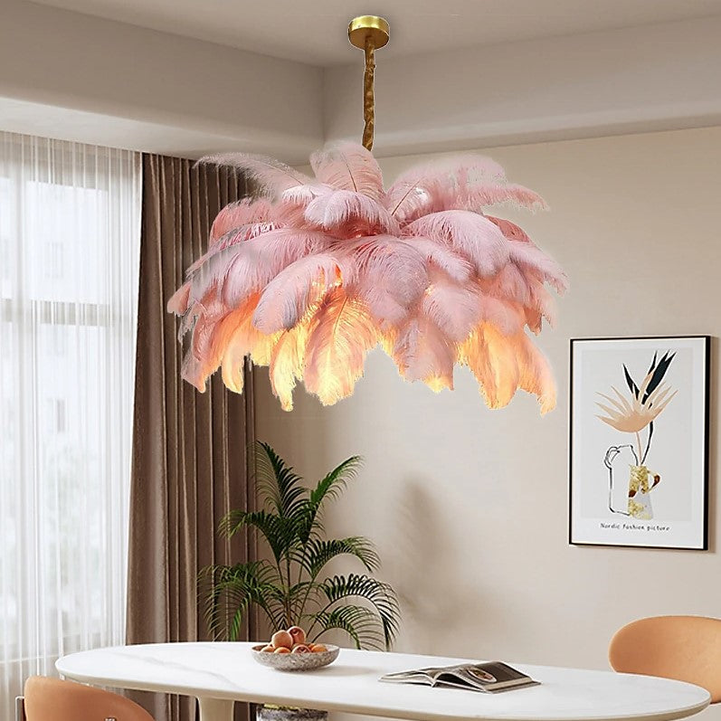 Lustre doré en plumes blanches en forme de palmier