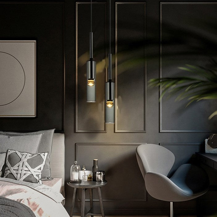 Luminaire suspendu en verre gris fumé au design moderne en forme de bouteille