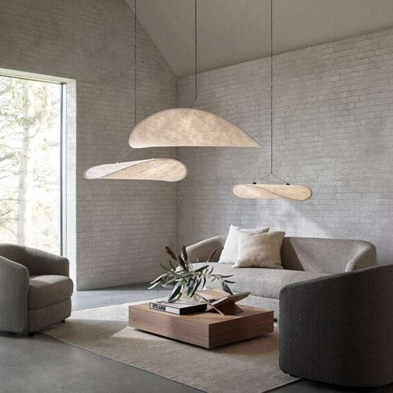 Suspension design et aérienne au style Wabi-Sabi