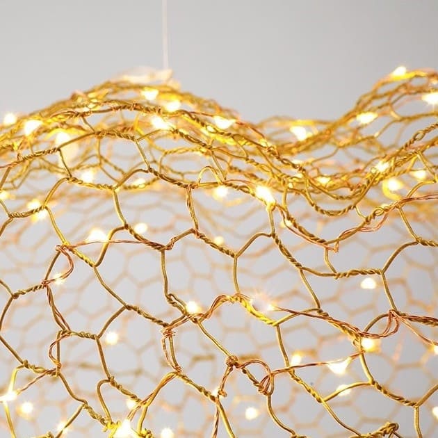 Lustre en forme de nuage, en maille métallique or ou argent