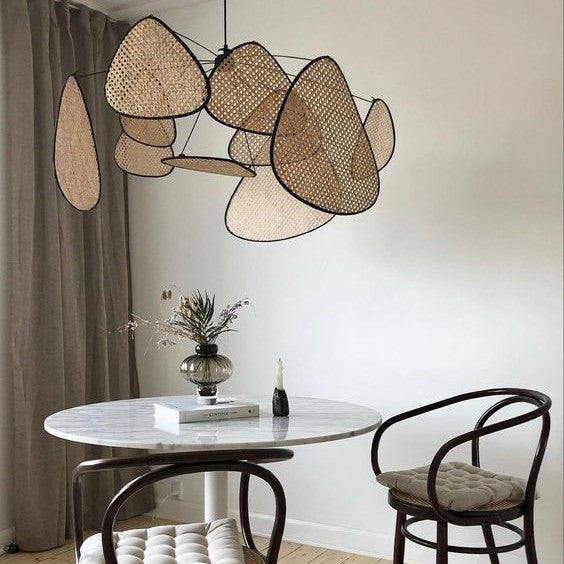 Lustre aérien en cannage rotin et style rétro