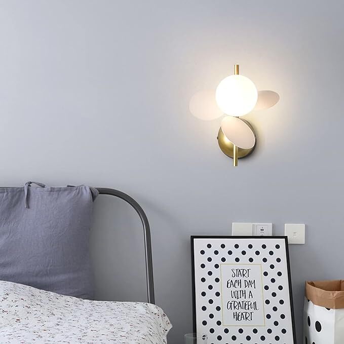 Applique murale fleurie en acier brossé