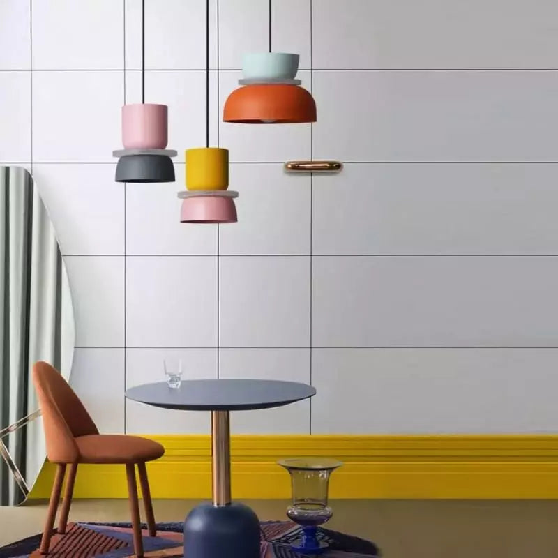 Suspension macaron au design coloré