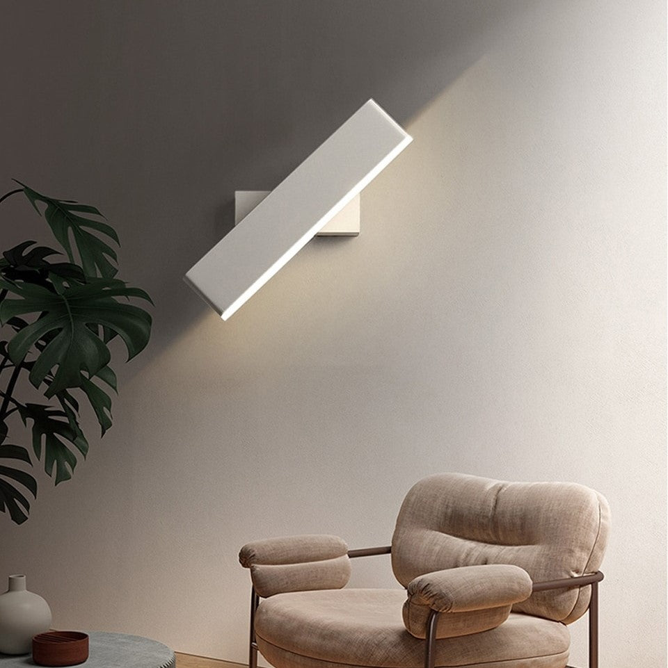 Applique murale rotative en bois et métal au design nordique et moderne