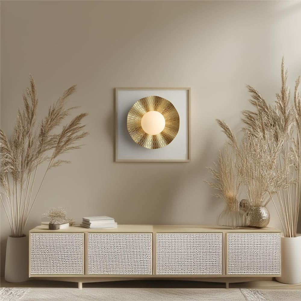 Applique murale - Cuivre martelé et boule de verre dépoli