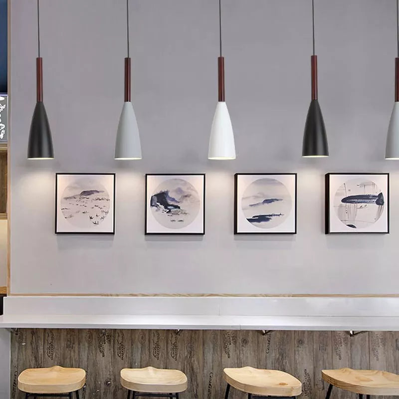 Suspension couleur aux choix en bois et aluminium au design nordique moderne en forme de bouteille