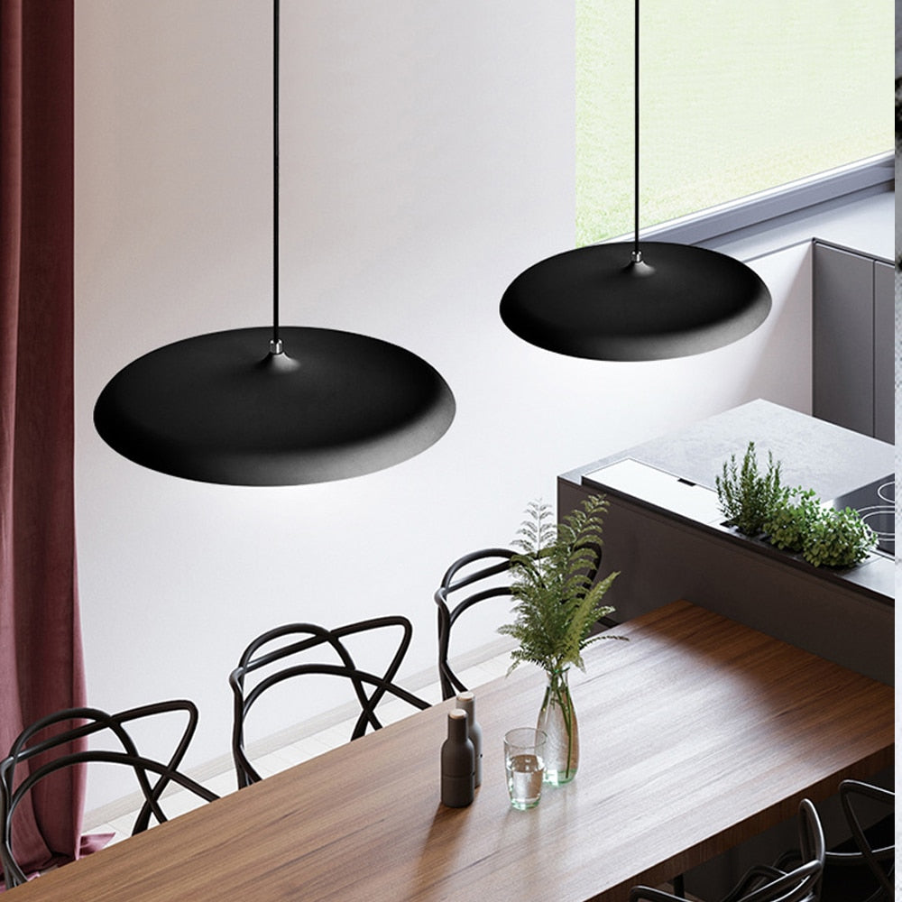 Suspension à LED au design nordique et circulaire en forme de disque