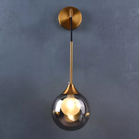 Applique murale pendante dorée avec boule de verre ambre ou gris fumé