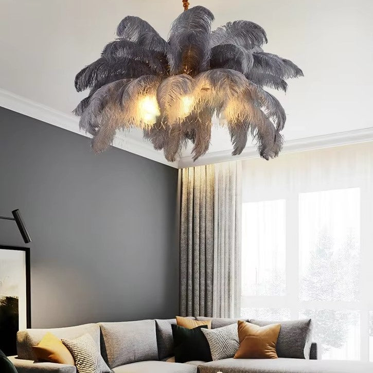 Lustre doré en plumes blanches en forme de palmier