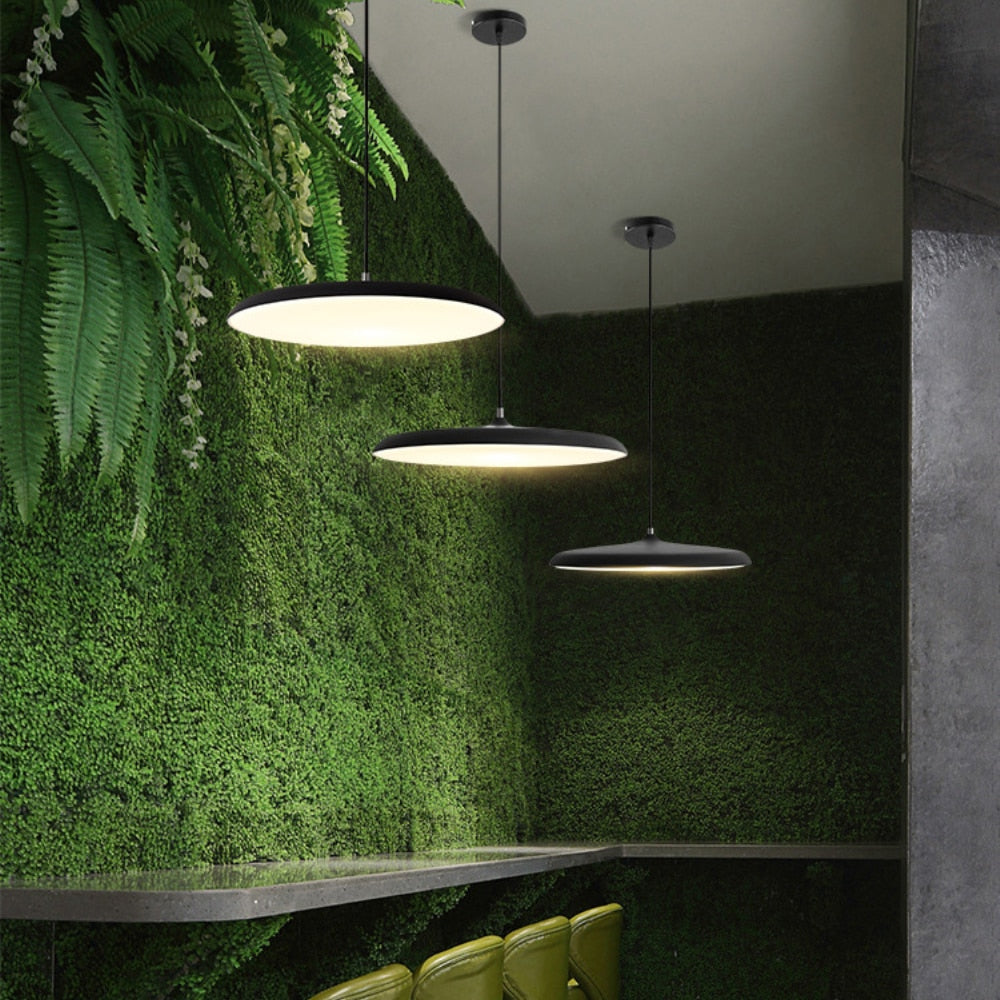 Suspension à LED au design nordique et circulaire en forme de disque