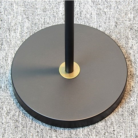 Lampadaire sur pied à tête rotative, design moderne