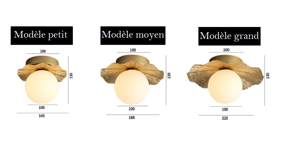 Plafonnier en cuivre martelé et boule de verre dépoli