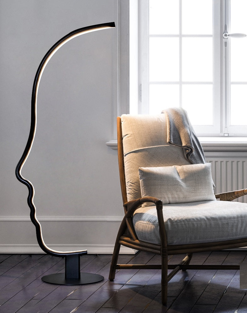 Lampadaire visage design moderne