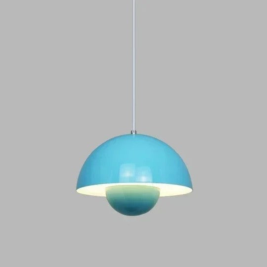 Suspension artistique au design coloré