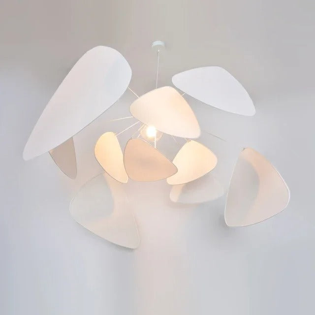 Lustre aérien en cannage rotin et style rétro