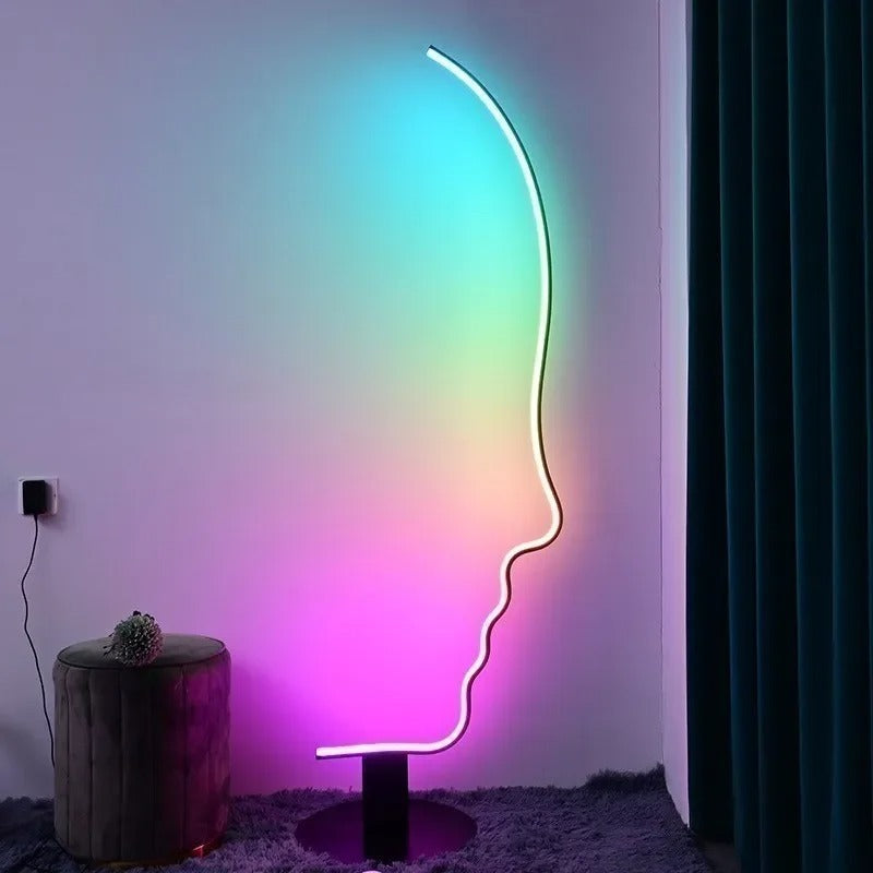 Lampadaire visage design moderne