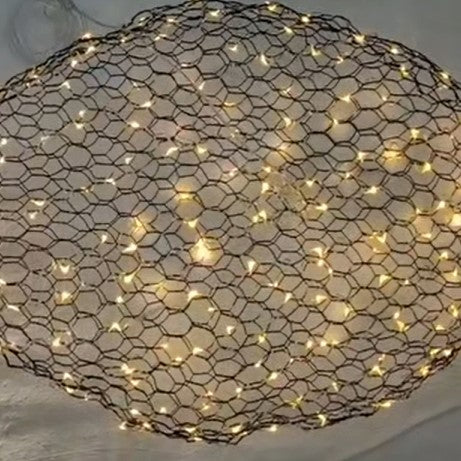 Lustre en forme de nuage, en maille métallique or ou argent