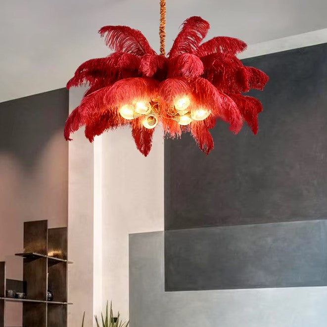 Lustre doré en plumes blanches en forme de palmier