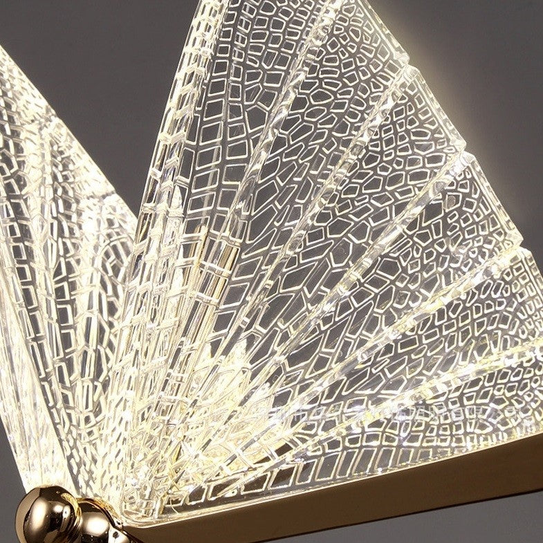 Suspension forme de papillon or et verre
