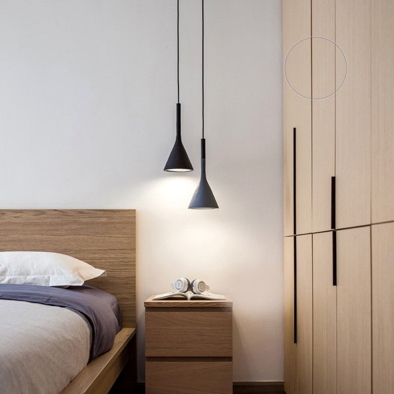 Suspension couleur aux choix en bois et aluminium au design nordique moderne en forme de bouteille